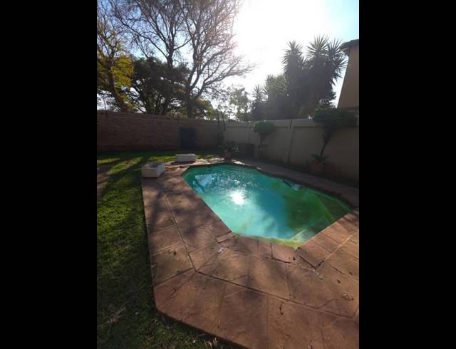 3 BEDROOM TOWNHOUSE FOR SALE IN MONTANA